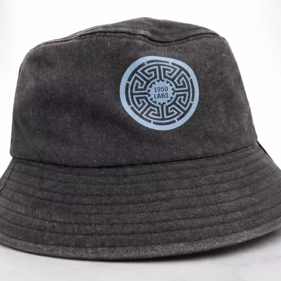 Piluso, merchandising con logo de MONDOBOX