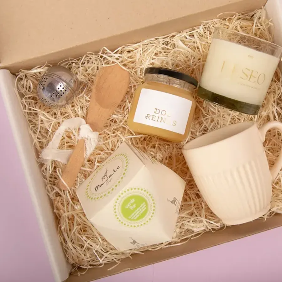 Box Azucena, regalo empresarial de MONDOBOX