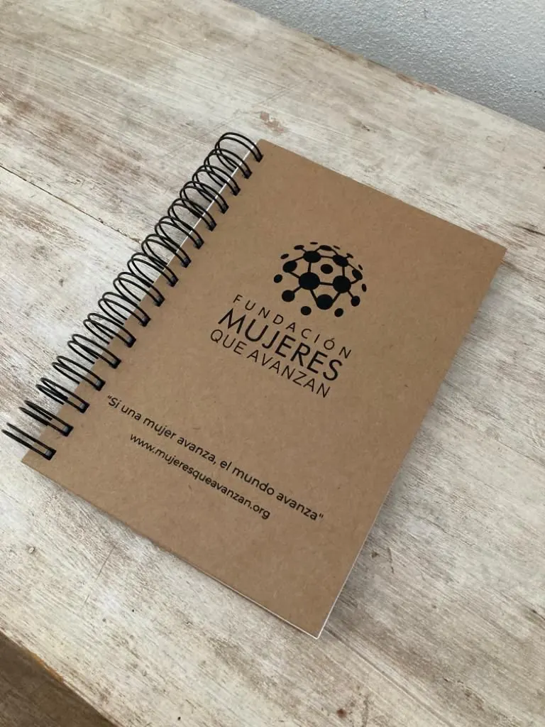 Cuaderno Eco, merchandising con logo de MONDOBOX